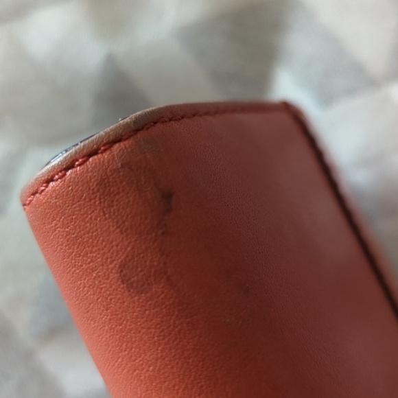 Coach Wallet - Salmon Pink w/ Goldtone Hardware - Picture 10 of 10